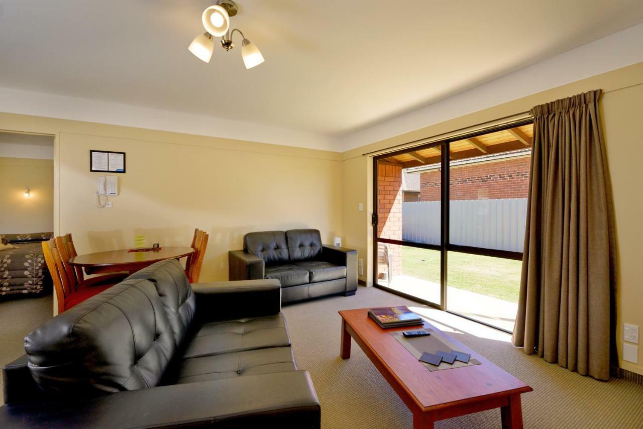 Mosgiel Regency Motel Екстер'єр фото